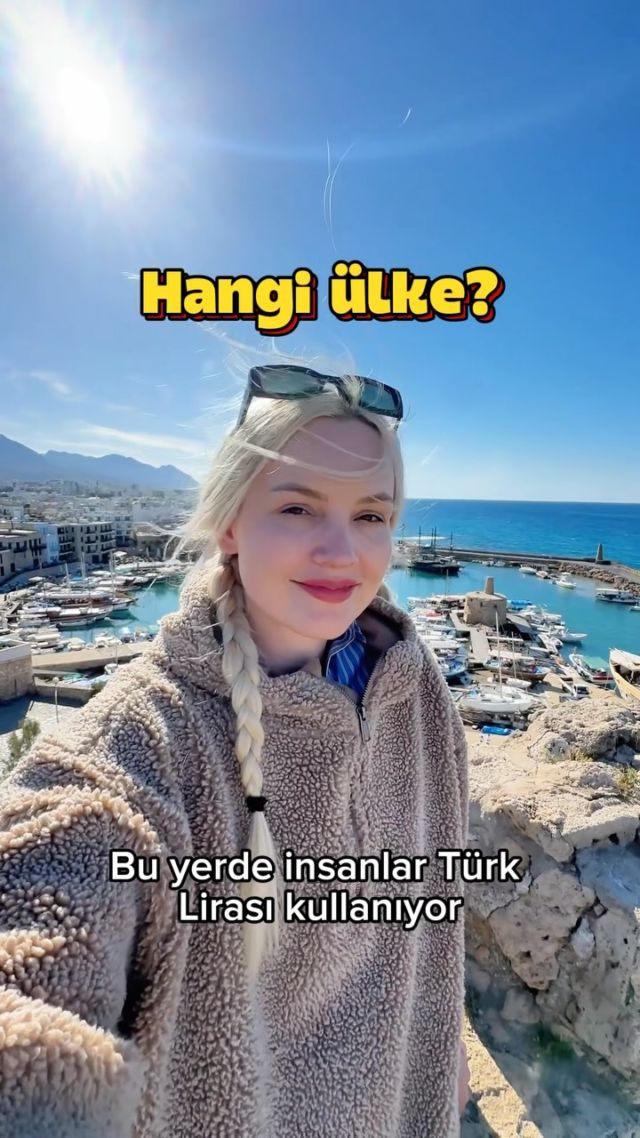 Türkiye gibi hissettiriyor, vize yok, TC Kimliği yeterli — aynı yemek, aynı dil, aynı çay. Ama yollar sessiz, trafik soldan akıyor ve fişler İngiliz tarzında. Ada Kıbrıs gün içinde daha yavaş, daha küçük, daha sakin. Denizin karşısındaki sessiz bir ikiz gibi :) Daha önce Kuzey Kıbrıs’a gittiniz mi?

#TÜRSAB #TurizmYüzyılı #KKTC 
@tursaborgtr 
@turizmyuzyili
@adakibrisim
@visitncy

#işbirliği
